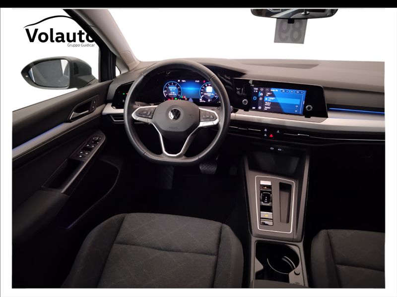 GuidiCar - VOLKSWAGEN Golf 2021 Golf Variant 1.0 etsi evo Life 110cv dsg Usato
