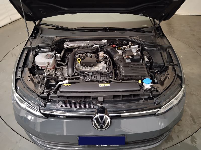 GuidiCar - VOLKSWAGEN Golf 2021 Golf Variant 1.0 etsi evo Life 110cv dsg Usato