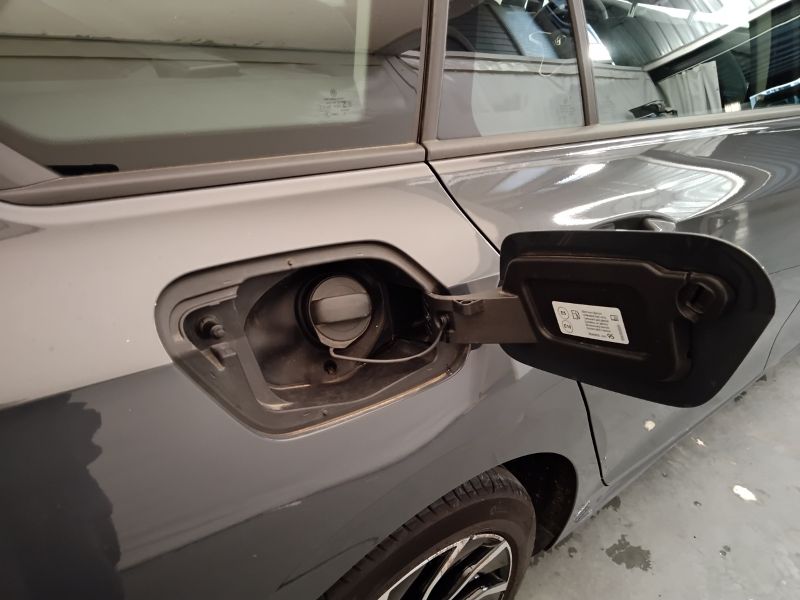 GuidiCar - VOLKSWAGEN Golf 2021 Golf Variant 1.0 etsi evo Life 110cv dsg Usato