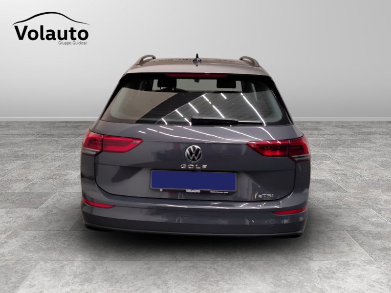 GuidiCar - VOLKSWAGEN Golf 2021 Golf Variant 1.0 etsi evo Life 110cv dsg Usato