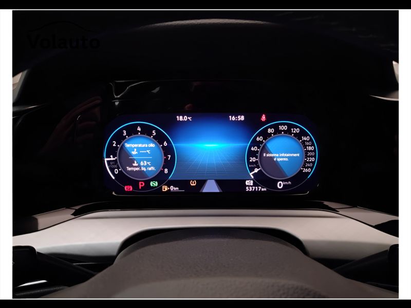 GuidiCar - VOLKSWAGEN Golf 2021 Golf Variant 1.0 etsi evo Life 110cv dsg Usato