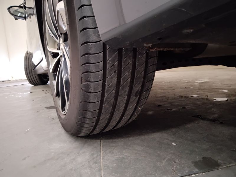 GuidiCar - VOLKSWAGEN Golf 2021 Golf Variant 1.0 etsi evo Life 110cv dsg Usato
