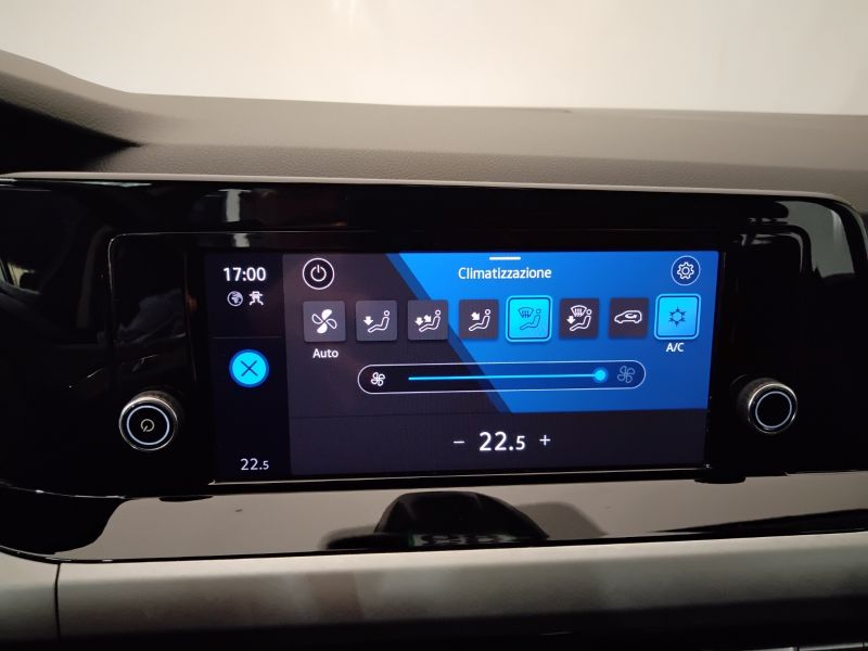 GuidiCar - VOLKSWAGEN Golf 2021 Golf Variant 1.0 etsi evo Life 110cv dsg Usato