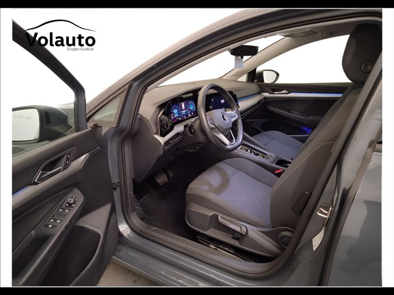 GuidiCar - VOLKSWAGEN Golf 2021 Golf Variant 1.0 etsi evo Life 110cv dsg Usato