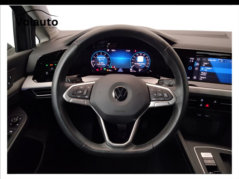 GuidiCar - VOLKSWAGEN Golf 2021 Golf Variant 1.0 etsi evo Life 110cv dsg Usato