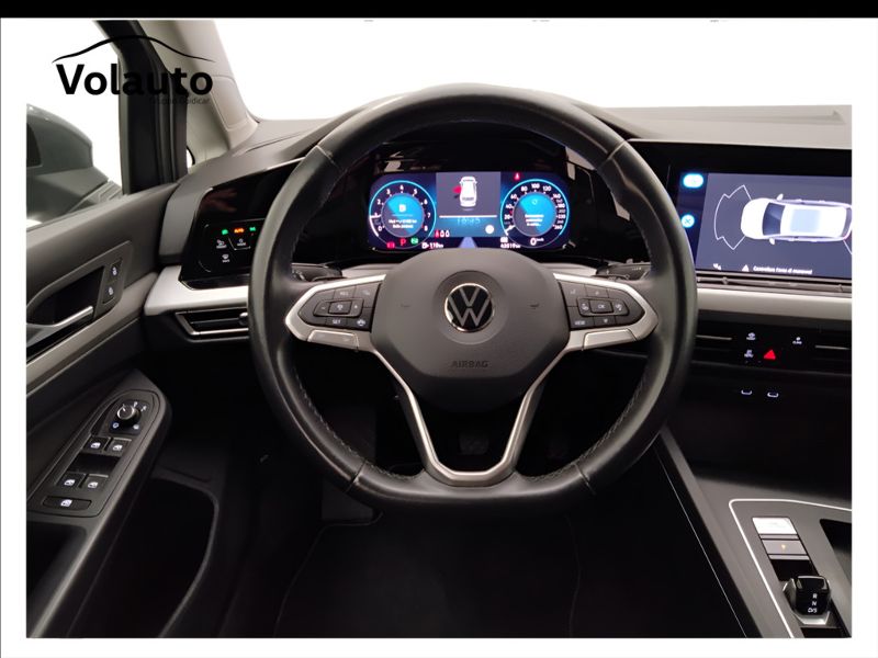 GuidiCar - VOLKSWAGEN Golf 2021 Golf Variant 1.0 etsi evo Life 110cv dsg Usato