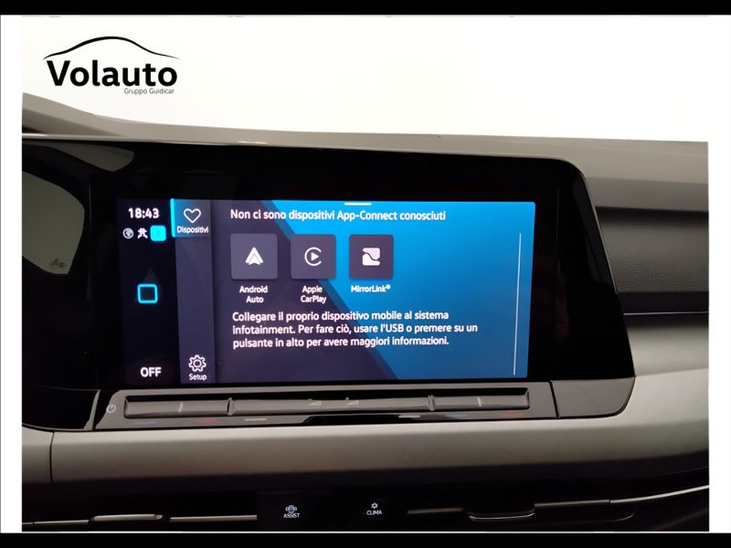 GuidiCar - VOLKSWAGEN Golf 2021 Golf Variant 1.0 etsi evo Life 110cv dsg Usato