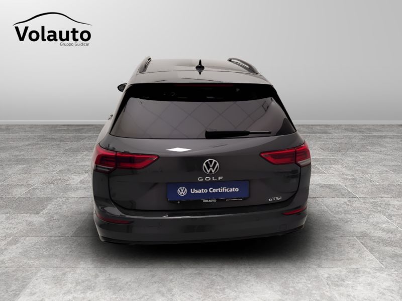 GuidiCar - VOLKSWAGEN Golf 2021 Golf Variant 1.0 etsi evo Life 110cv dsg Usato