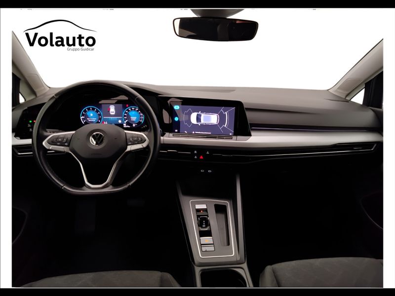 GuidiCar - VOLKSWAGEN Golf 2021 Golf Variant 1.0 etsi evo Life 110cv dsg Usato