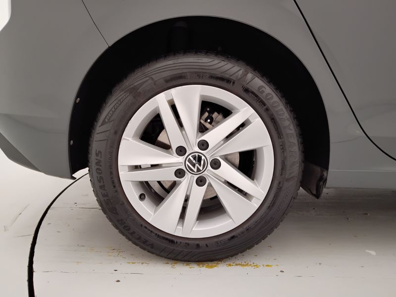 GuidiCar - VOLKSWAGEN Golf 2021 Golf 1.0 etsi evo Life 110cv dsg Usato