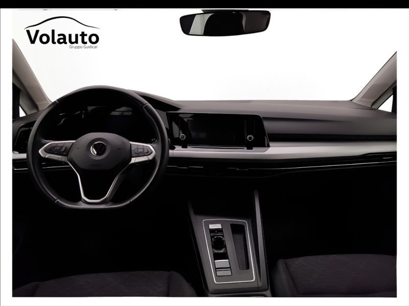 GuidiCar - VOLKSWAGEN Golf 2021 Golf 1.0 etsi evo Life 110cv dsg Usato