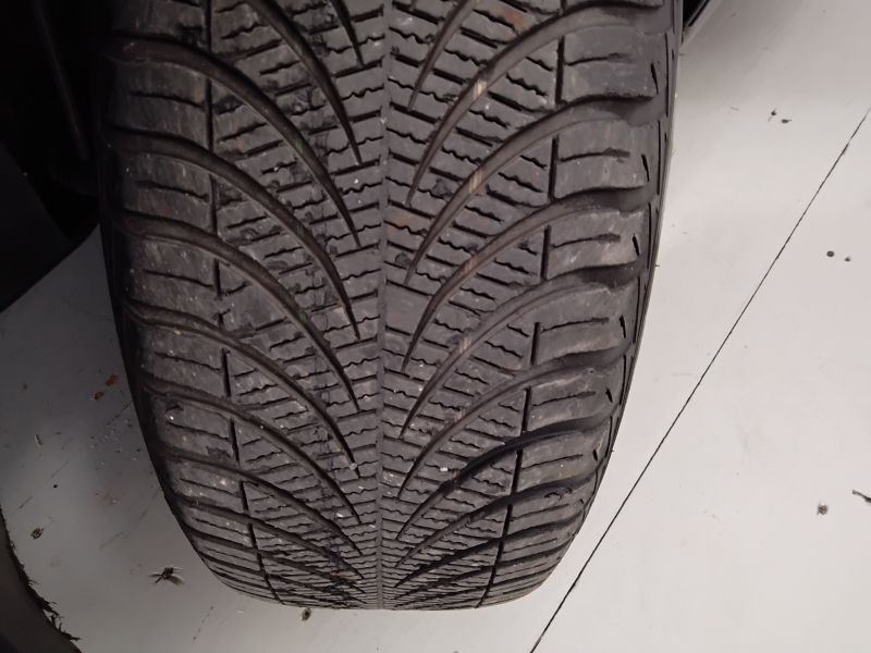 GuidiCar - VOLKSWAGEN Golf 2021 Golf 1.0 etsi evo Life 110cv dsg Usato
