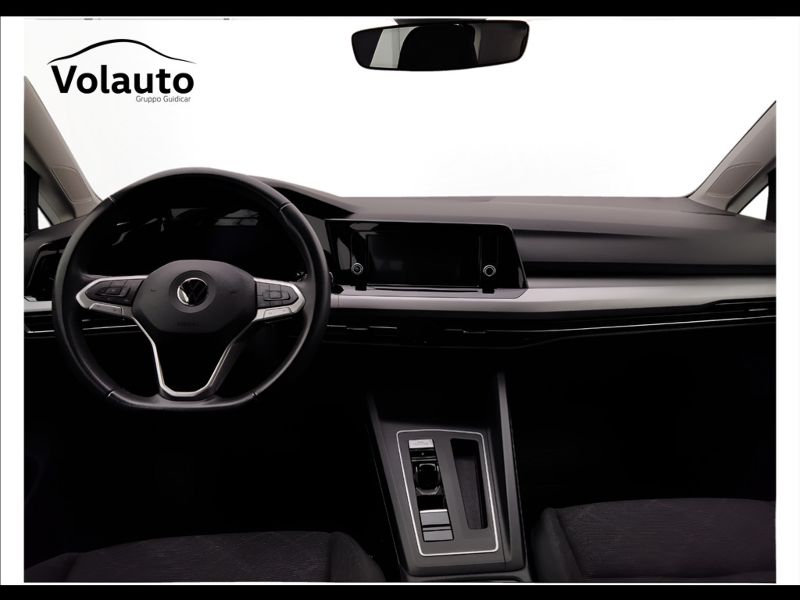 GuidiCar - VOLKSWAGEN Golf 2021 Golf 1.0 etsi evo Life 110cv dsg Usato