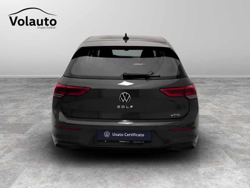 GuidiCar - VOLKSWAGEN Golf 2021 Golf 1.0 etsi evo Life 110cv dsg Usato