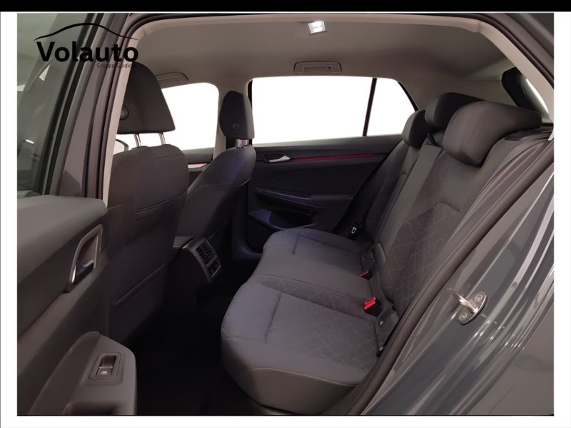 GuidiCar - VOLKSWAGEN Golf 2021 Golf 1.0 etsi evo Life 110cv dsg Usato
