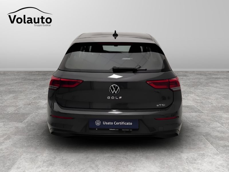 GuidiCar - VOLKSWAGEN Golf 2021 Golf 1.0 etsi evo Life 110cv dsg Usato