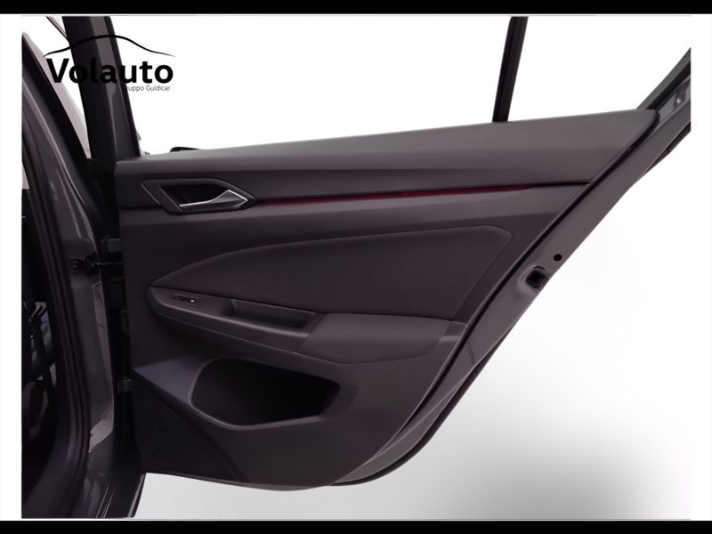 GuidiCar - VOLKSWAGEN Golf 2021 Golf 1.0 etsi evo Life 110cv dsg Usato