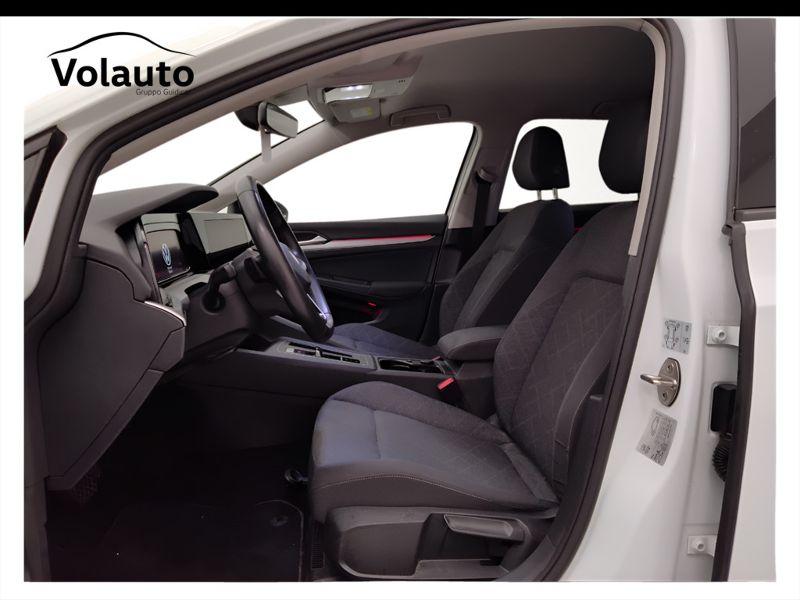 GuidiCar - VOLKSWAGEN Golf 2021 Golf 1.0 etsi evo Life 110cv dsg Usato