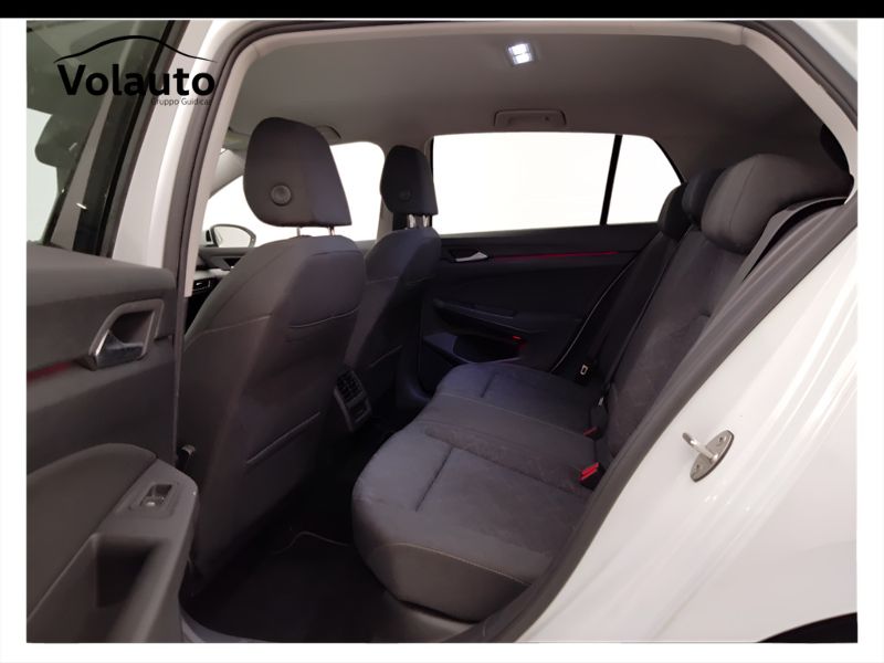 GuidiCar - VOLKSWAGEN Golf 2021 Golf 1.0 etsi evo Life 110cv dsg Usato