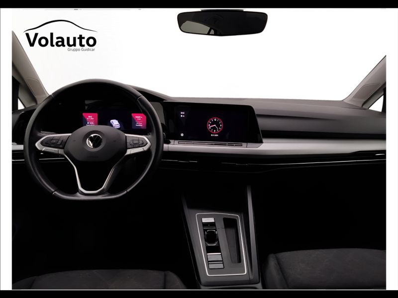 GuidiCar - VOLKSWAGEN Golf 2021 Golf 1.0 etsi evo Life 110cv dsg Usato