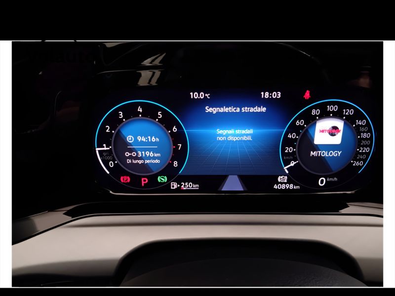GuidiCar - VOLKSWAGEN Golf 2021 Golf 1.0 etsi evo Life 110cv dsg Usato