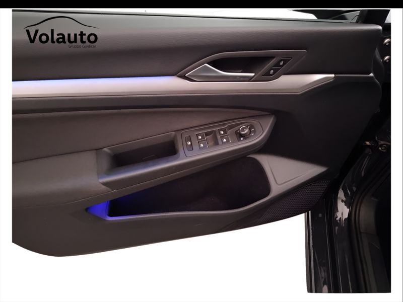 GuidiCar - VOLKSWAGEN Golf 2021 Golf 1.0 etsi evo Life 110cv dsg Usato