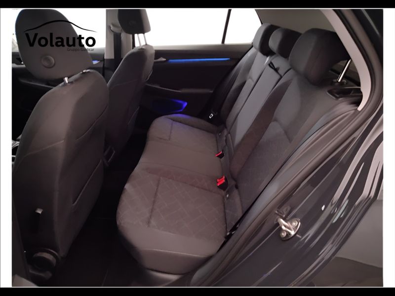 GuidiCar - VOLKSWAGEN Golf 2021 Golf 1.0 etsi evo Life 110cv dsg Usato