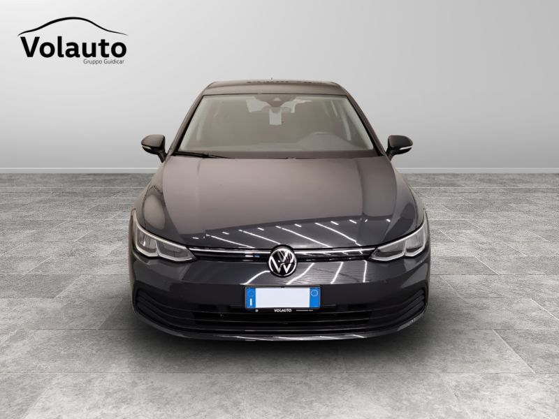 GuidiCar - VOLKSWAGEN Golf 2021 Golf 1.0 etsi evo Life 110cv dsg Usato