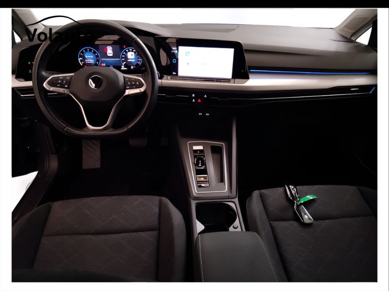 GuidiCar - VOLKSWAGEN Golf 2021 Golf 1.0 etsi evo Life 110cv dsg Usato