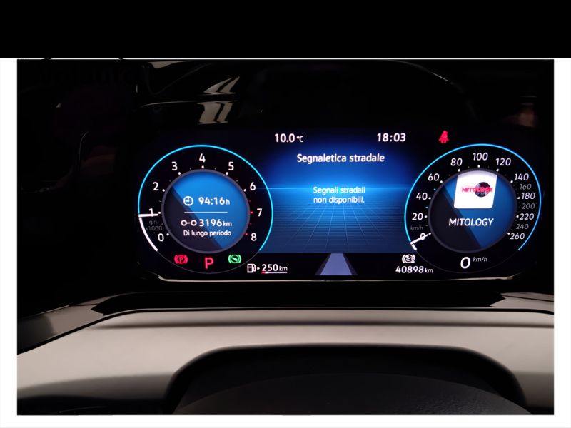 GuidiCar - VOLKSWAGEN Golf 2021 Golf 1.0 etsi evo Life 110cv dsg Usato