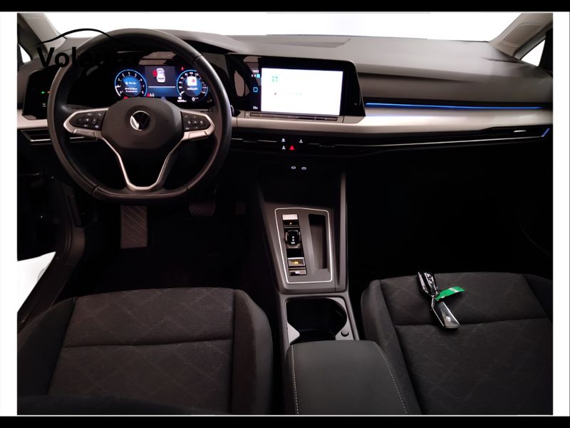 GuidiCar - VOLKSWAGEN Golf 2021 Golf 1.0 etsi evo Life 110cv dsg Usato