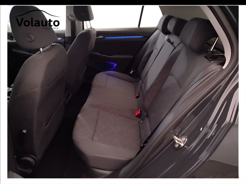 GuidiCar - VOLKSWAGEN Golf 2021 Golf 1.0 etsi evo Life 110cv dsg Usato