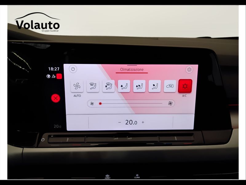 GuidiCar - VOLKSWAGEN Golf 2022 Golf 1.0 etsi evo Life 110cv dsg Usato