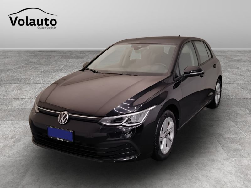 GuidiCar - VOLKSWAGEN Golf 2022 Golf 1.0 etsi evo Life 110cv dsg Usato