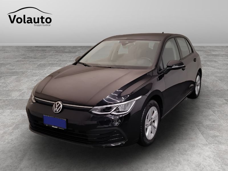 GuidiCar - VOLKSWAGEN Golf 2022 Golf 1.0 etsi evo Life 110cv dsg Usato