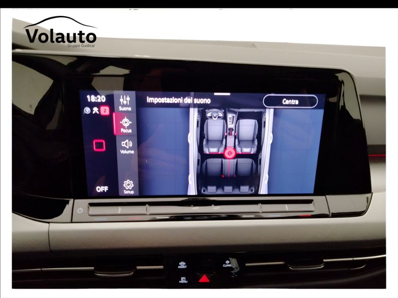 GuidiCar - VOLKSWAGEN Golf 2023 Golf 1.0 etsi evo Life 110cv dsg Usato