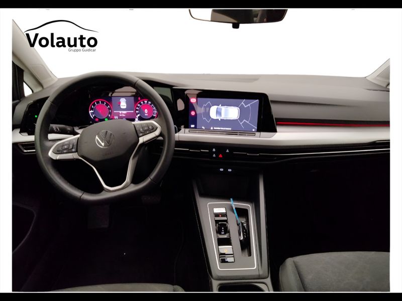 GuidiCar - VOLKSWAGEN Golf 2023 Golf 1.0 etsi evo Life 110cv dsg Usato