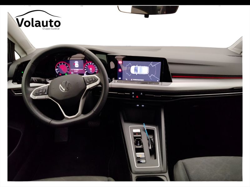GuidiCar - VOLKSWAGEN Golf 2023 Golf 1.0 etsi evo Life 110cv dsg Usato