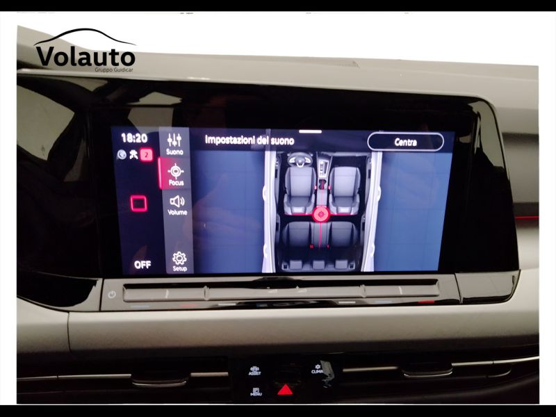 GuidiCar - VOLKSWAGEN Golf 2023 Golf 1.0 etsi evo Life 110cv dsg Usato