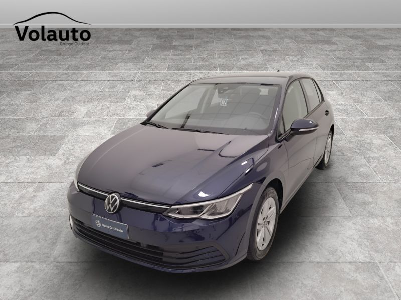 GuidiCar - VOLKSWAGEN Golf 2024 Golf 1.0 etsi evo Life 110cv dsg Usato
