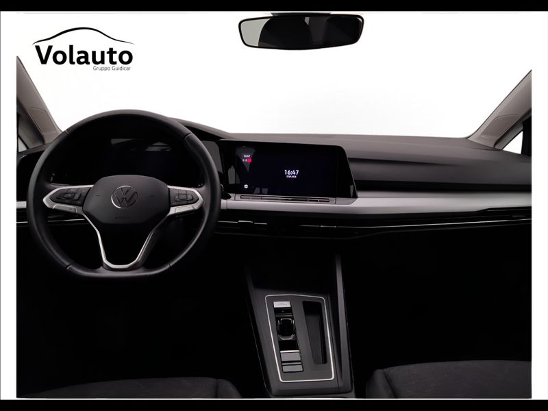 GuidiCar - VOLKSWAGEN Golf 2024 Golf 1.0 etsi evo Life 110cv dsg Usato