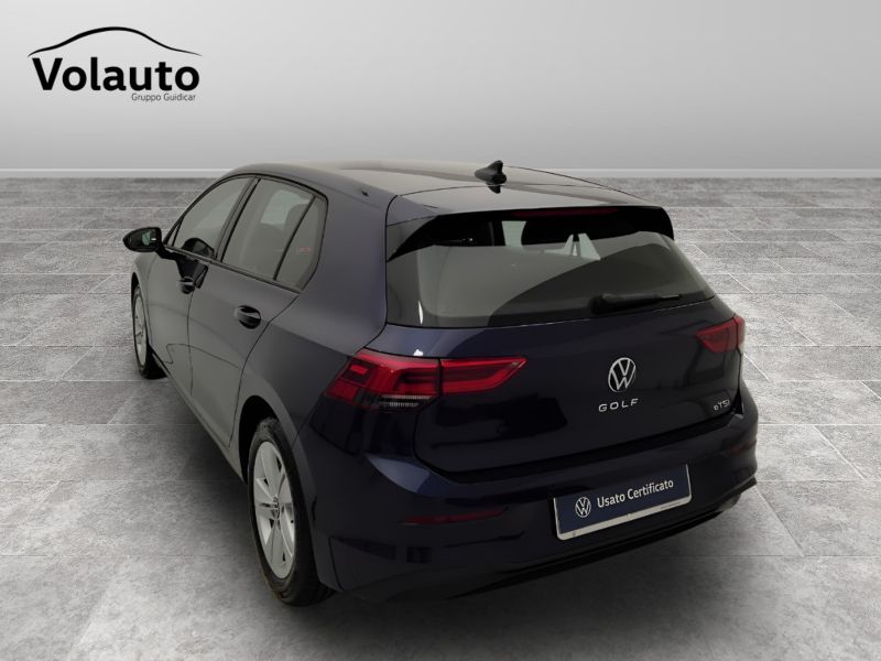 GuidiCar - VOLKSWAGEN Golf 2024 Golf 1.0 etsi evo Life 110cv dsg Usato