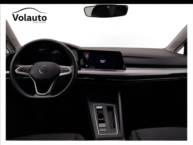 GuidiCar - VOLKSWAGEN Golf 2024 Golf 1.0 etsi evo Life 110cv dsg Usato