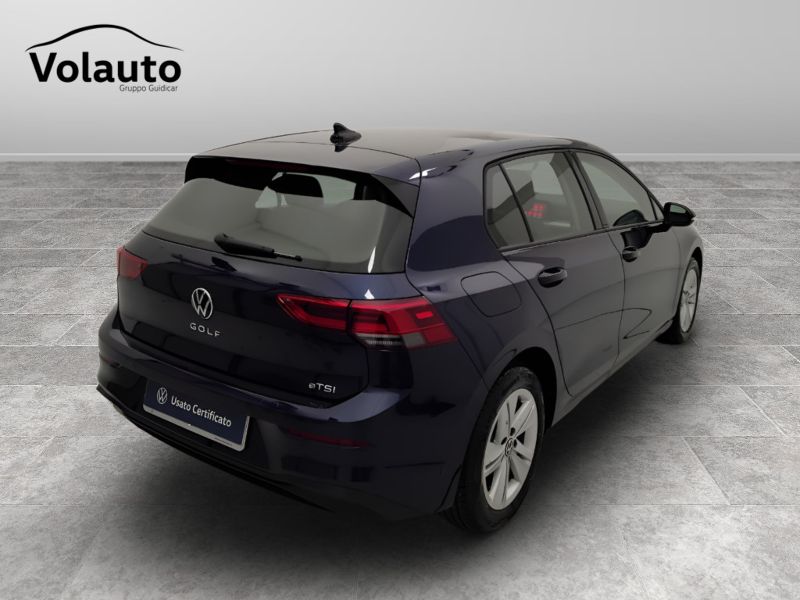 GuidiCar - VOLKSWAGEN Golf 2024 Golf 1.0 etsi evo Life 110cv dsg Usato