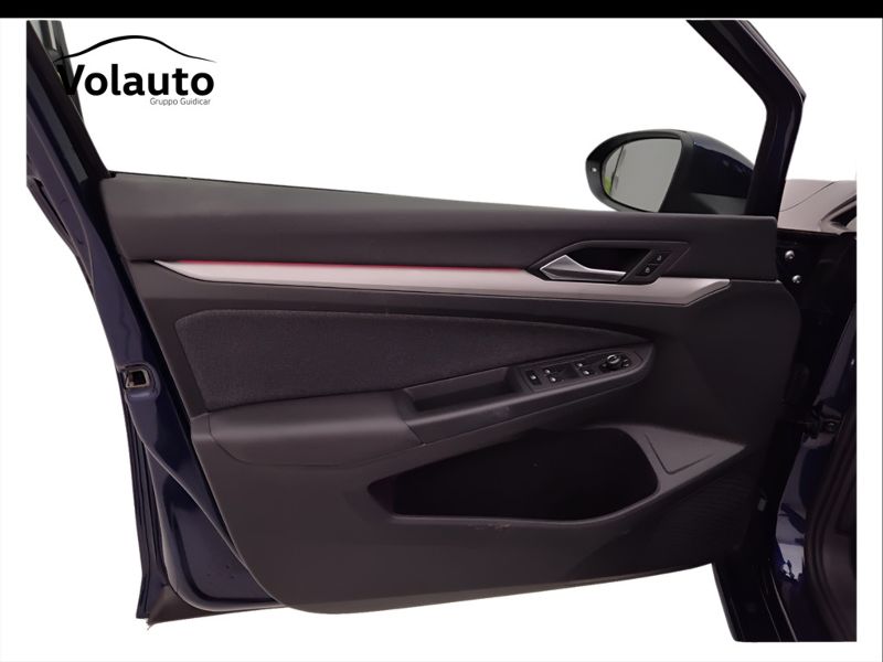 GuidiCar - VOLKSWAGEN Golf 2024 Golf 1.0 etsi evo Life 110cv dsg Usato