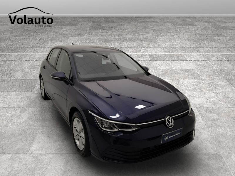 GuidiCar - VOLKSWAGEN Golf 2024 Golf 1.0 etsi evo Life 110cv dsg Usato