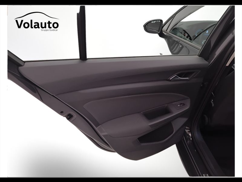 GuidiCar - VOLKSWAGEN Golf 2020 Golf 1.0 tsi evo Life 110cv Usato