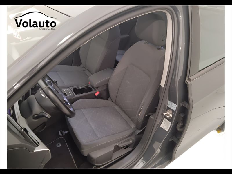 GuidiCar - VOLKSWAGEN Golf 2020 Golf 1.0 tsi evo Life 110cv Usato