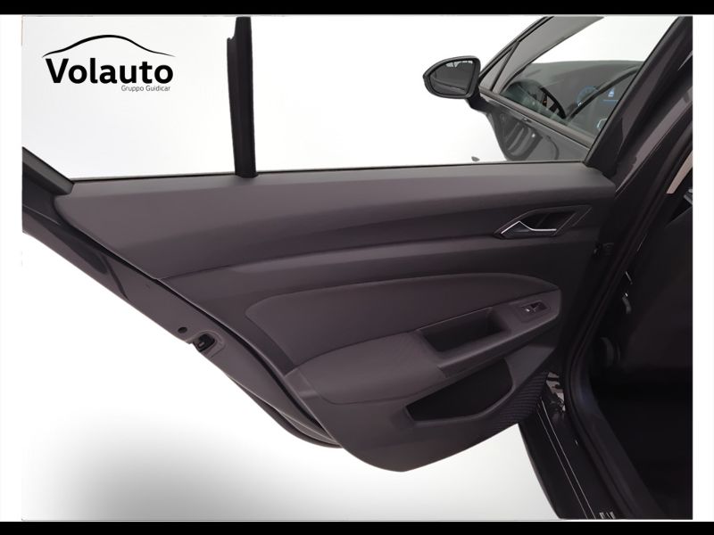 GuidiCar - VOLKSWAGEN Golf 2020 Golf 1.0 tsi evo Life 110cv Usato