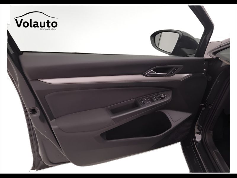 GuidiCar - VOLKSWAGEN Golf 2020 Golf 1.0 tsi evo Life 110cv Usato